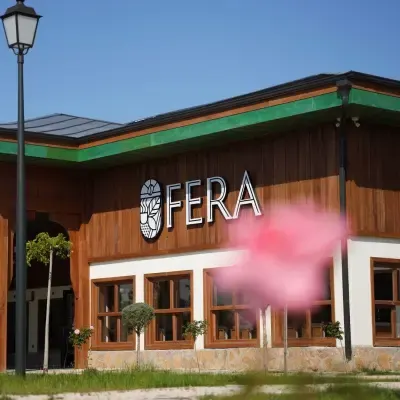Fera Cafe Pelen