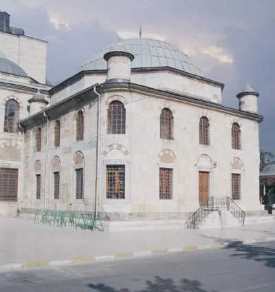 YUSUF AĞA KÜTÜPHANESİ