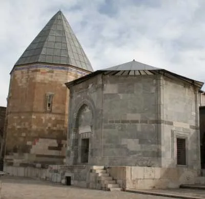 ALÂADDİN KÜMBETİ