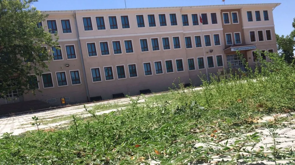 15 Temmuz Şehitleri İmam Hatip Ortaokulu · Altınekin