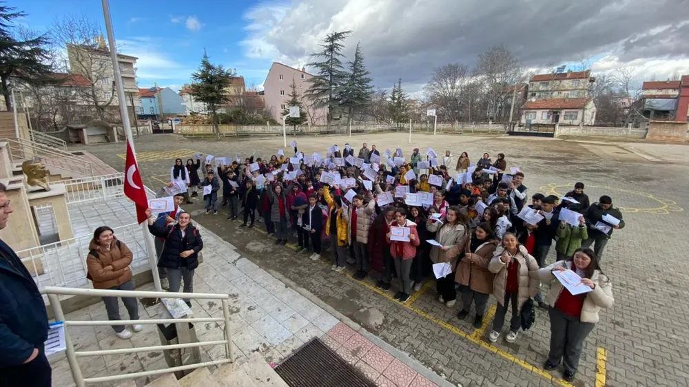 Atatürk Ortaokulu · Doğanhisar