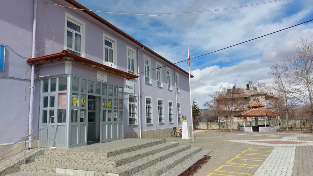 Yalıhüyük İlkokulu