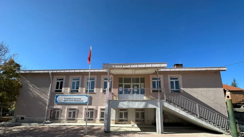 15 Temmuz Şehitleri İmam Hatip Ortaokulu · Derebucak