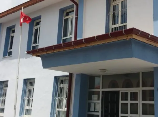 15 Temmuz Şehitleri İlkokulu · Sarayönü