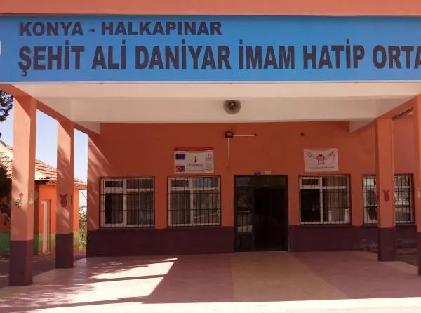 Şehit Ali Daniyar İmam Hatip Ortaokulu