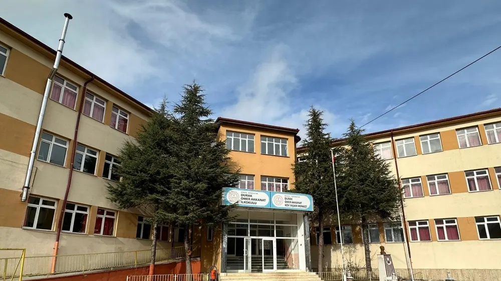 Durak Ömer Akkanat İlkokulu
