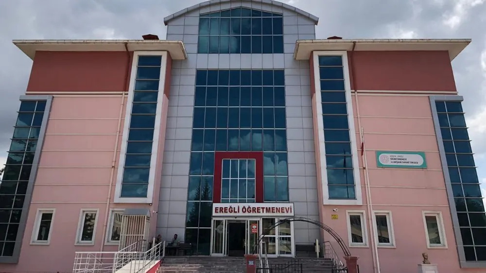 Ereğli Öğretmenevi ve Akşam Sanat Okulu
